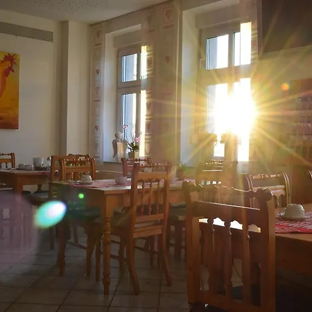 Alter Giebel 호텔 키르헬렌